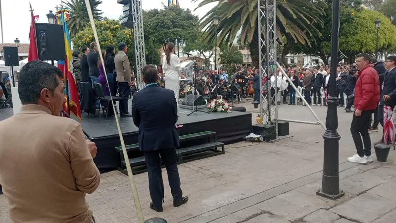 Inauguración en plaza pública · Alcaldía de Funza · Cundinamarca
